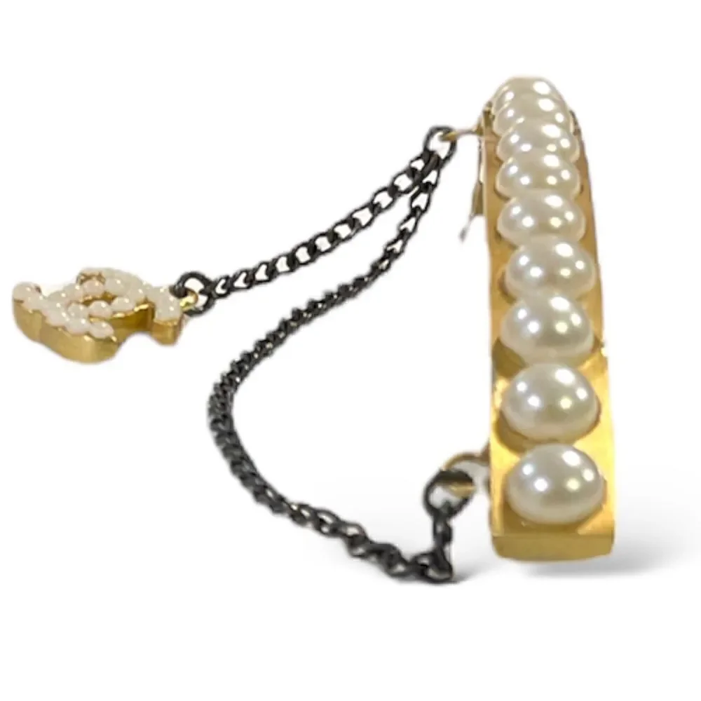 CHANEL Gold-Tone Vintage CC Logo & Faux Pearl French Snap Clip Barrette